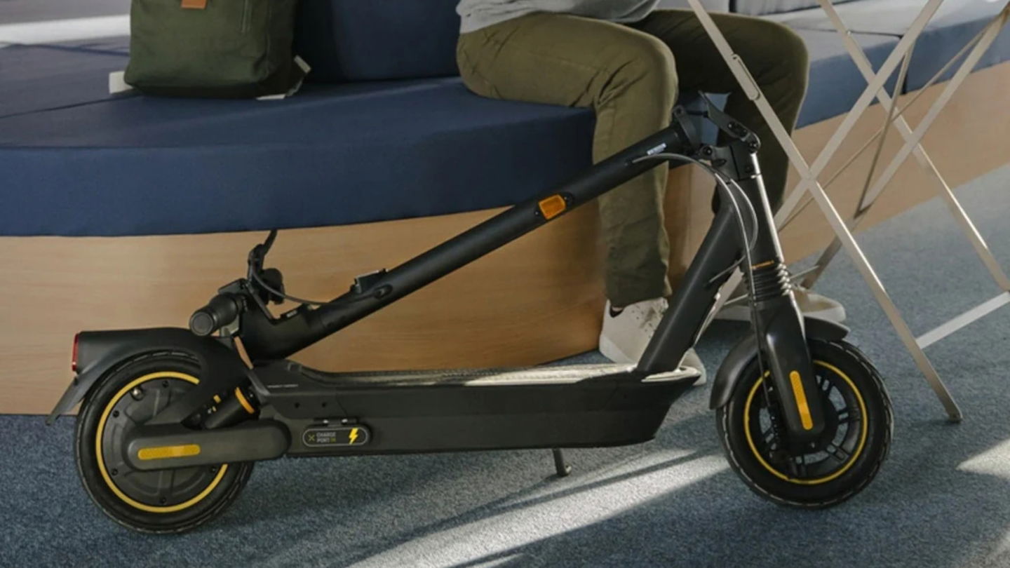 Segway Ninebot KickScooter MAX G2E plegado