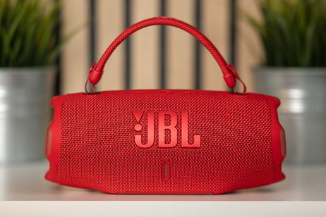 Suscríbete a la newsletter de Andro4all y llévate gratis un altavoz JBL Charge 6 Suscríbete a la newsletter de Andro4all y llévate gratis un altavoz JBL Charge 6