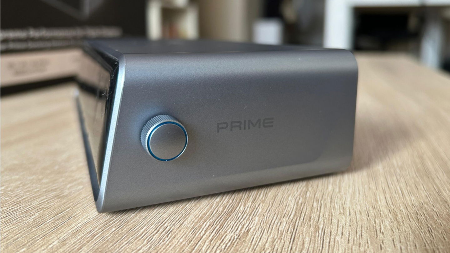 Probamos la Anker Prime Docking Station 14 en 1: un monstruo de puertos para dominar tu escritorio