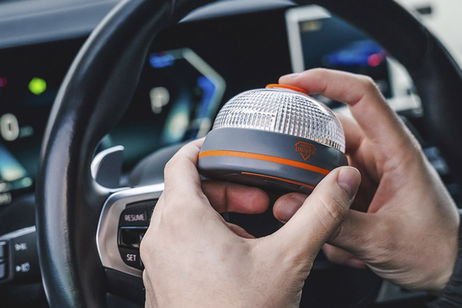 Cómo activar una baliza V16 en caso de emergencia