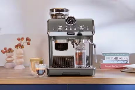 Rebaja histórica en la cafetera De'Longhi más deseada: espuma perfecta, aroma intenso y diseño italiano