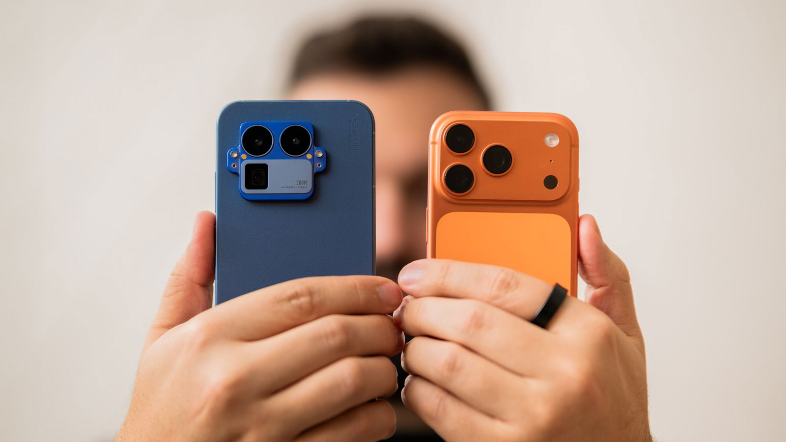 realme GT 8 Pro vs iPhone 17 Pro: el móvil más bestia de realme no reconoce referencias ni de Apple, pues quiere ser LA referencia