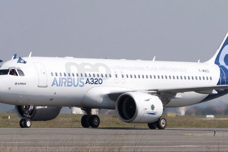 El "bug" solar de Airbus: miles de vuelos retrasados o cancelados porque el Sol puede corromper los controles del A320
