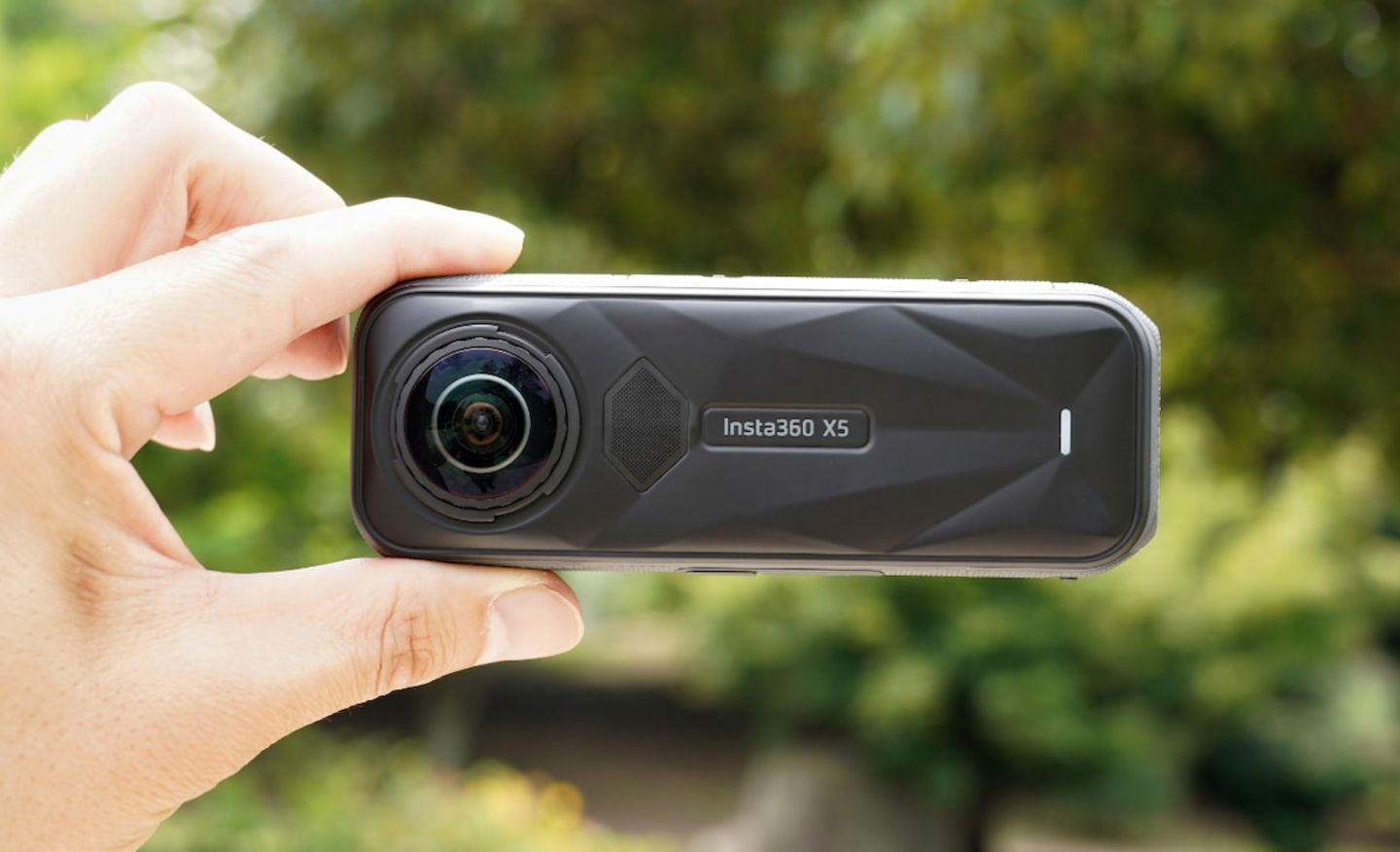 Esta cámara de acción te permite hacer fotos y grabar vídeos de gran calidad incluso en las peores condiciones de luz