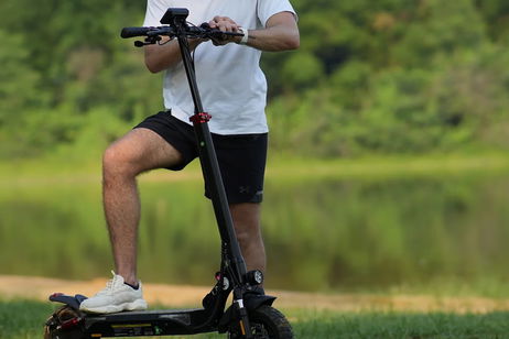 Motor de 800 W, autonomía de 40 kilómetros y solo 250 euros: este patinete eléctrico es el bombazo de este 11 del 11 Motor de 800 W, autonomía de 40 kilómetros y solo 250 euros: este patinete eléctrico es el bombazo de este 11 del 11
