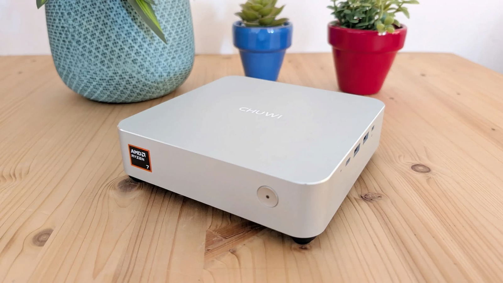 Este Mini PC de CHUWI tiene todo lo que necesitas, incluyendo gran rendimiento para tareas exigentes