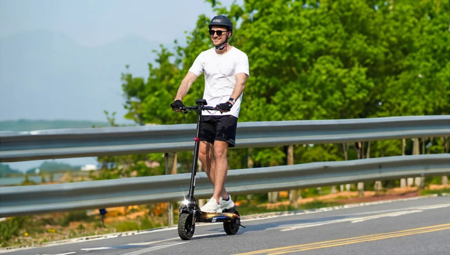 Este patinete eléctrico de iScooter tiene un preciazo de derribo en AliExpress por tiempo limitado