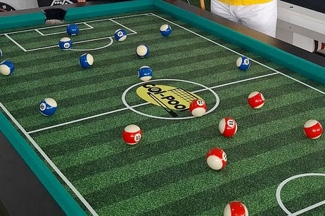 Argentinos tenían que ser: la mezcla perfecta entre futbolín y billar ha nacido Argentinos tenían que ser: la mezcla perfecta entre futbolín y billar ha nacido