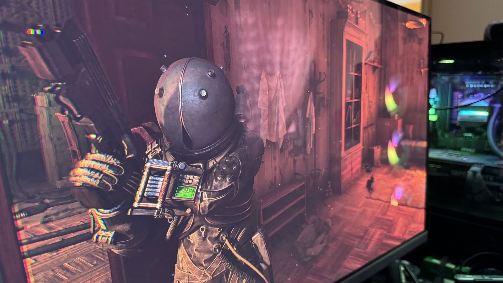 Jugar a juegos de terror, con la perfecta saturación y el contraste infinitos hacen que la experiencia sea ideal