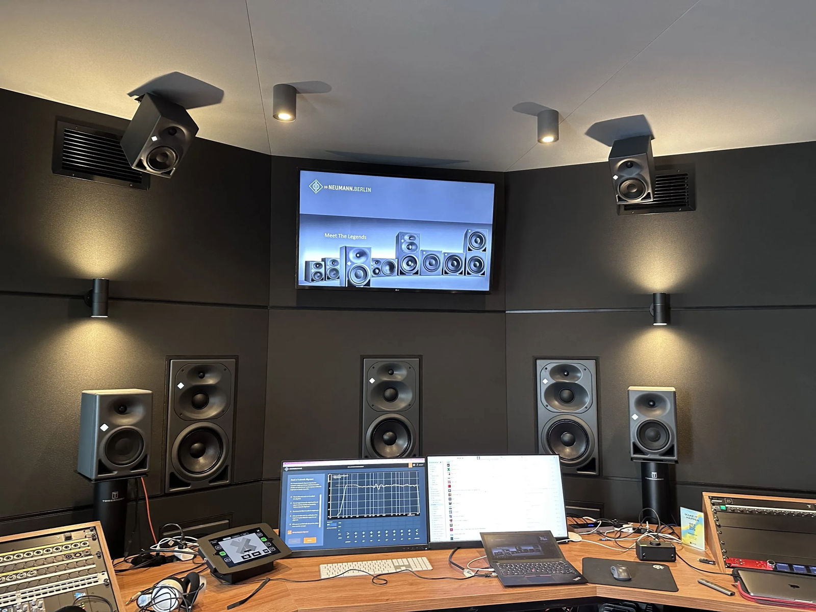 ¿Qué son los altavoces de respuesta plana y en qué se diferencian de unos Hi-Fi?