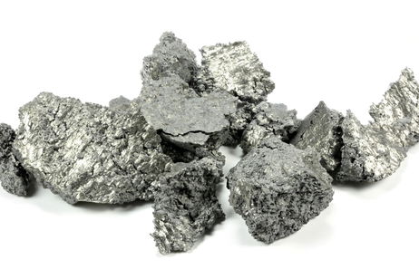 Ni chips ni petróleo: el mundo se queda sin itrio, el mineral "secreto" de China que vale 270 dólares el kilo