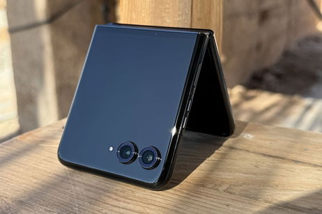 El móvil plegable más barato que puedes conseguir ahora mismo es este icónico Motorola