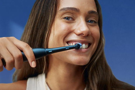 55% menos para este pack de dos cepillos eléctricos Oral-B con estuche de viaje incluido