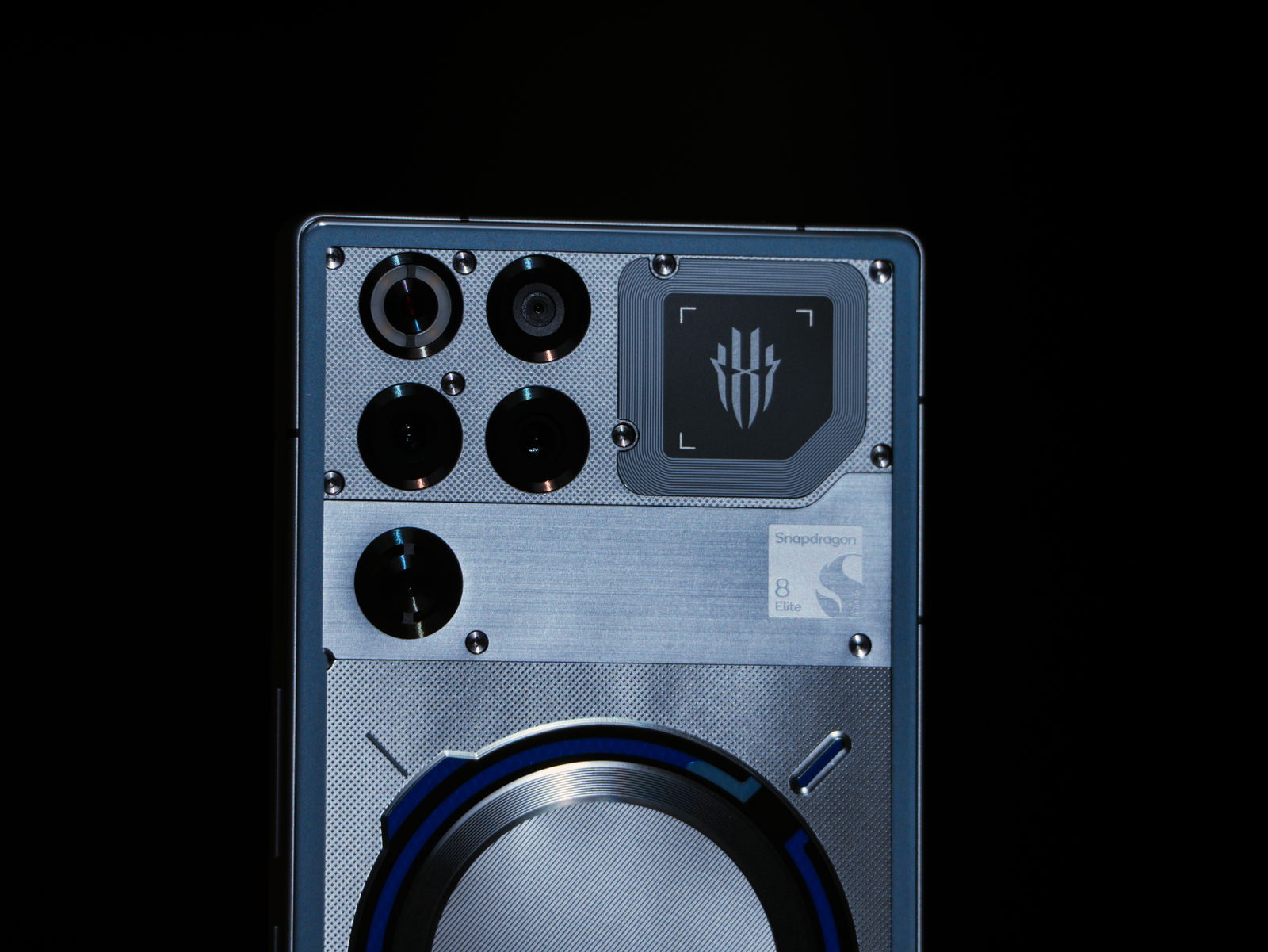 REDMAGIC 11 Pro, análisis: la bestia con refrigeración líquida y 7.500 mAh que no es de este mundo