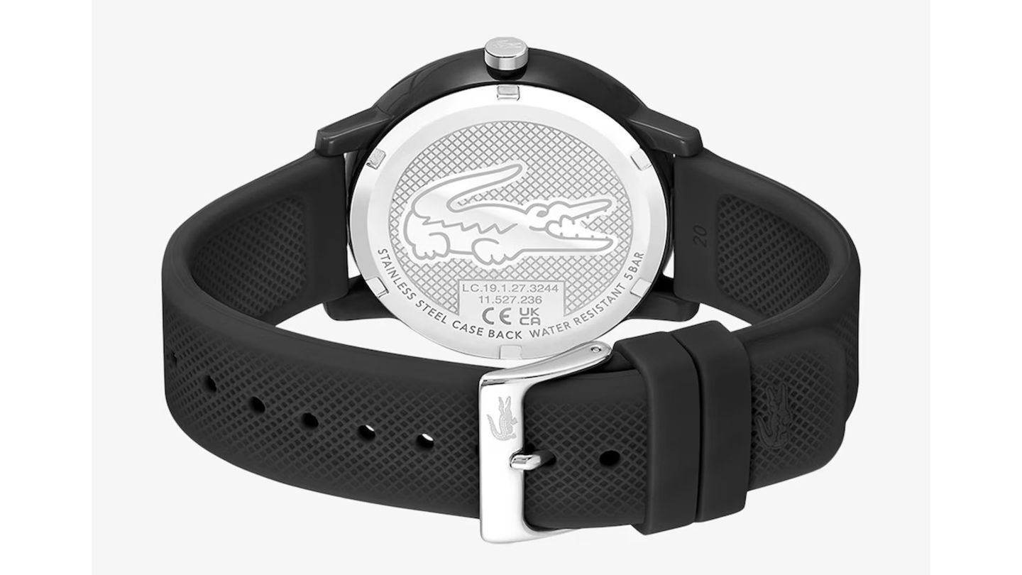 Su caja de 42 mm y su alta resistencia al agua convierten a este reloj Lacoste en el comodín que querrás llevar 24/7, con un precio que te costará creer