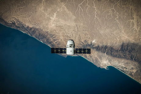 Los centros de datos en el espacio, la nueva esperanza contra la crisis energética que se avecina por la IA