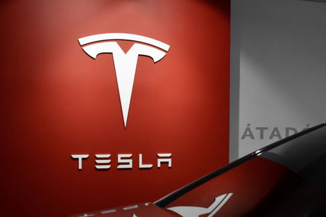 Aluvión de novedades en Tesla: el Roadster llega en 2026, el FSD a Europa y el Cybercab se fabricará en 10 segundos