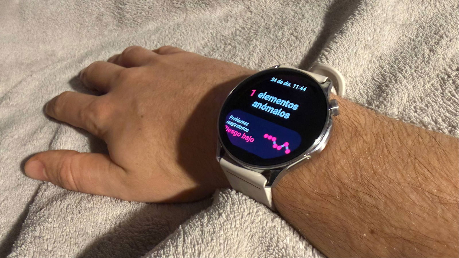 Análisis OnePlus Watch Lite: una apuesta asequible que saca músculo en comodidad, batería y deporte