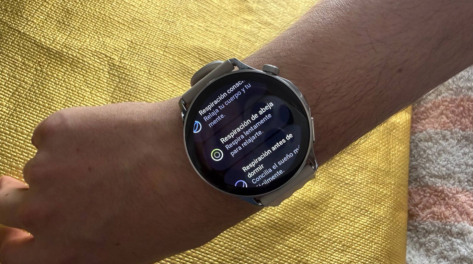 Análisis OnePlus Watch Lite: una apuesta asequible que saca músculo en comodidad, batería y deporte