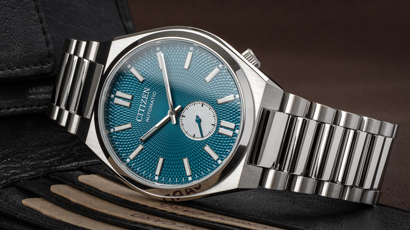 Acero, zafiro y movimiento automático: este Citizen es un reloj diferente a todos y baja a un precio increíble