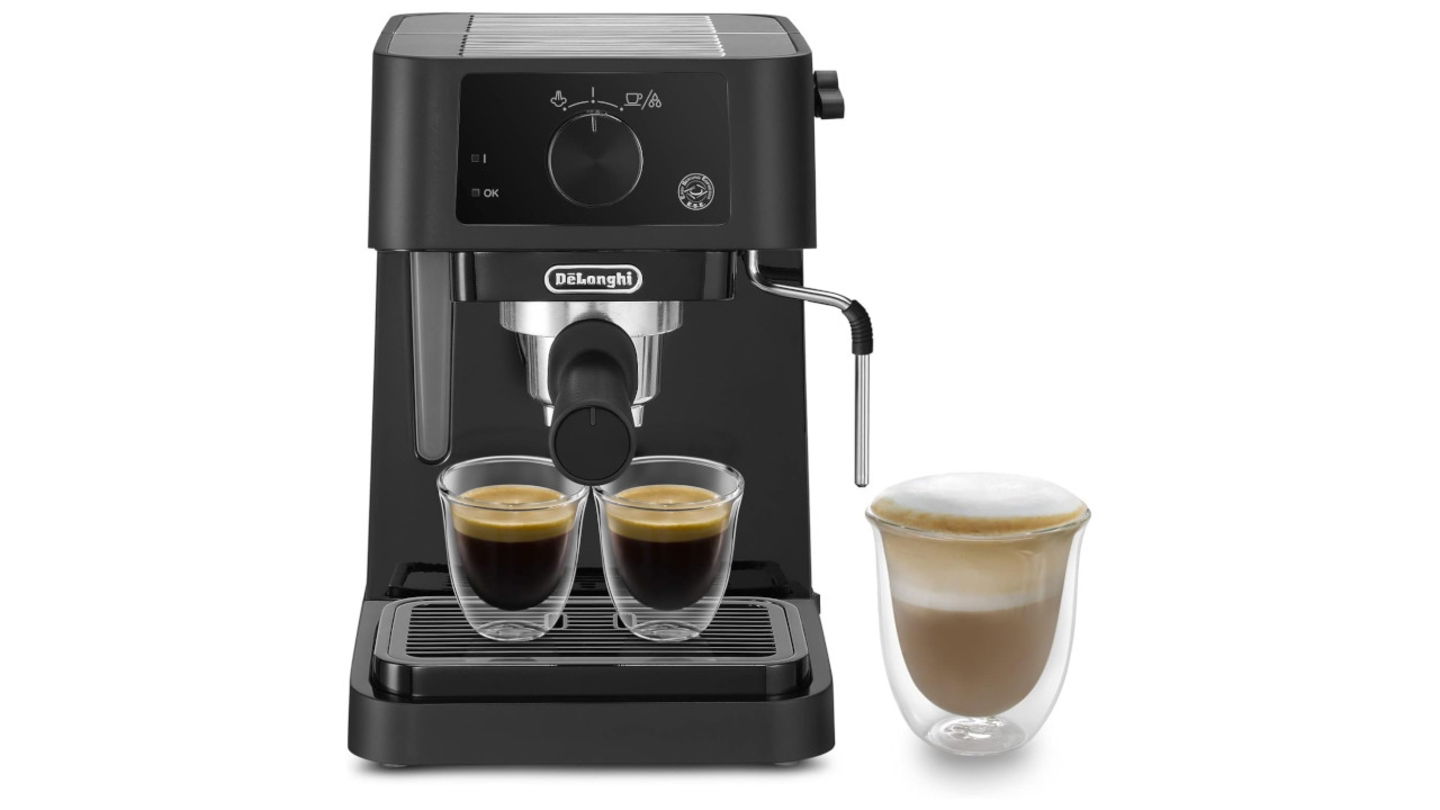 Te chivo la cafetera De'Longhi perfecta para cocinas pequeñas y que ahora tiene un precio de risa en Amazon