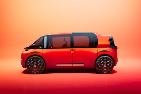 Ni SUV ni furgoneta: el Citroën ELO mete a 6 personas en 4 metros y te deja dormir dentro gracias a Decathlon Ni SUV ni furgoneta: el Citroën ELO mete a 6 personas en 4 metros y te deja dormir dentro gracias a Decathlon