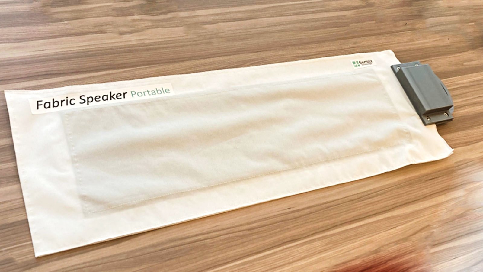 Este es el curioso altavoz de tela fabricado por Sensia Technology