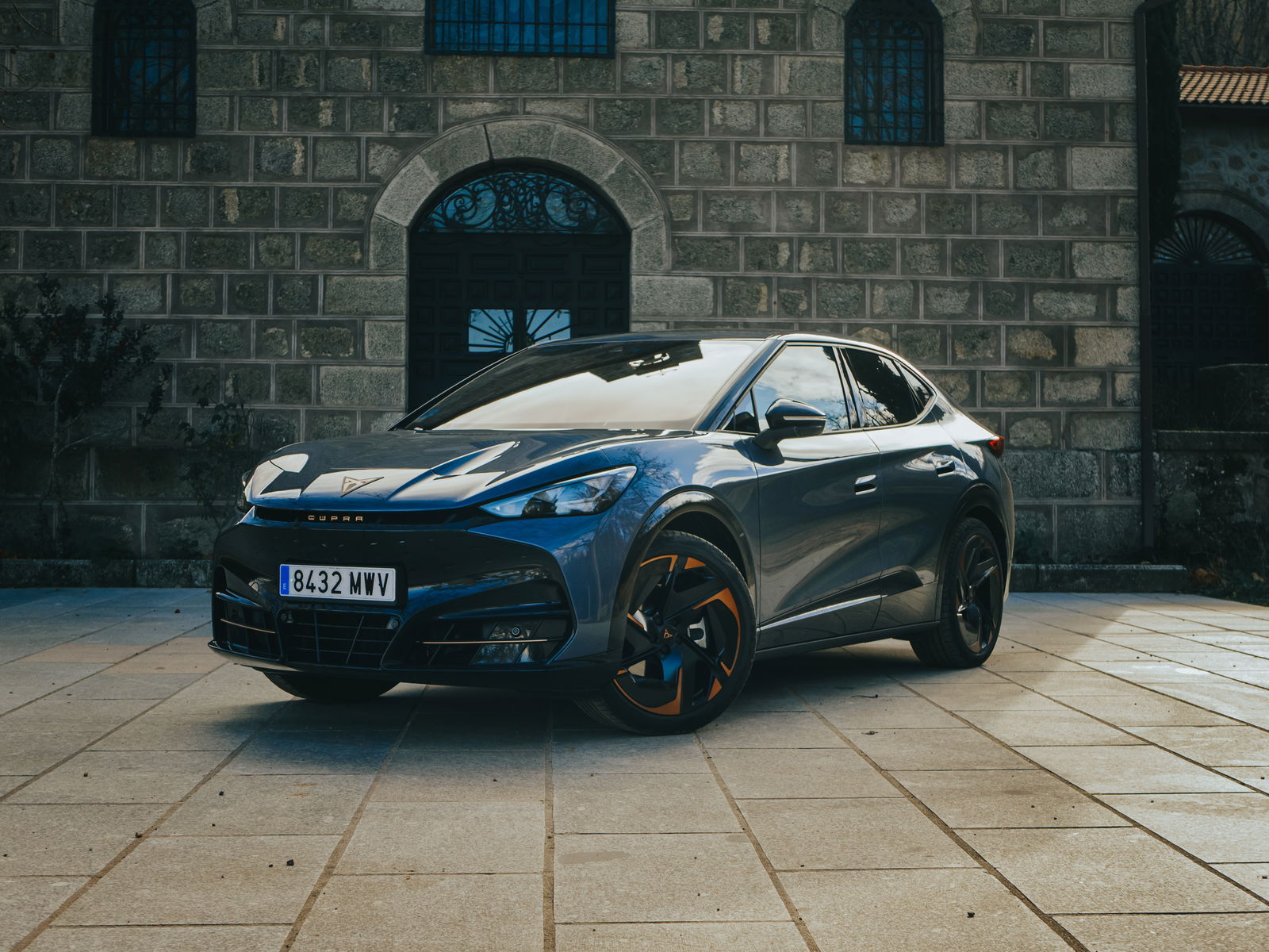 Foto frontal del Cupra TAvascan