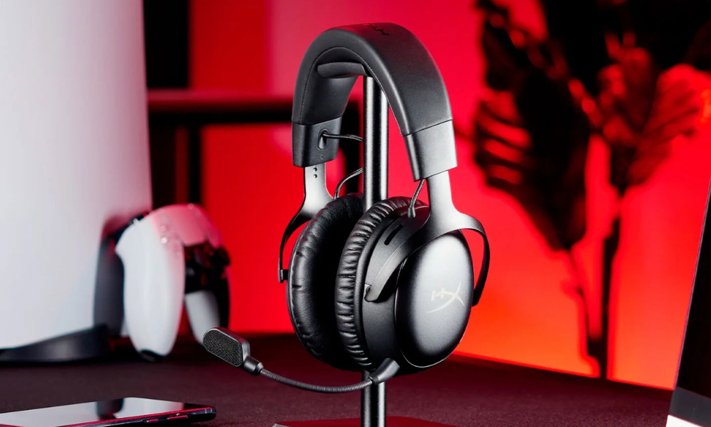 HyperX Cloud III S in article
