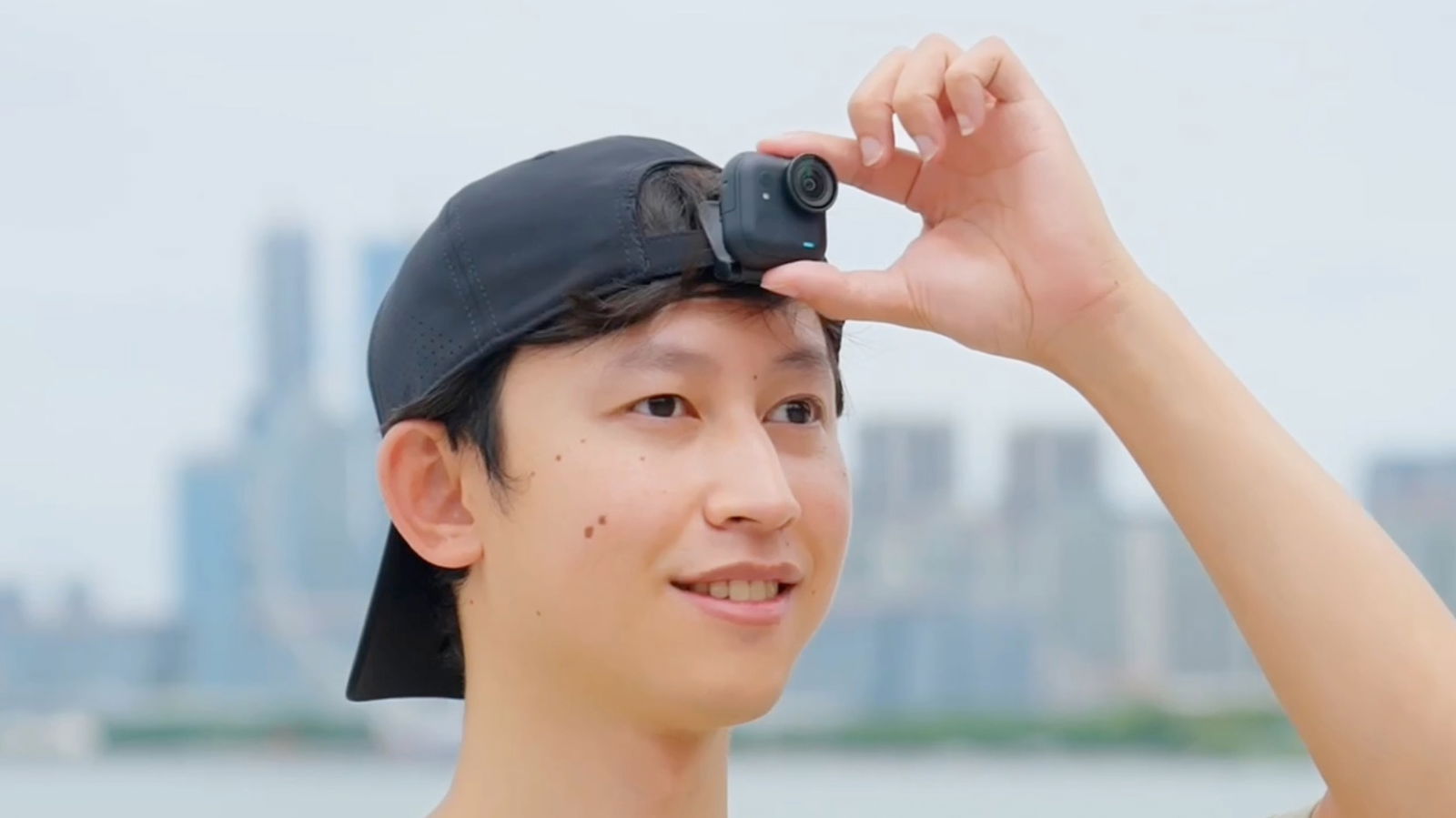 Insta360 GO Ultra cabeza