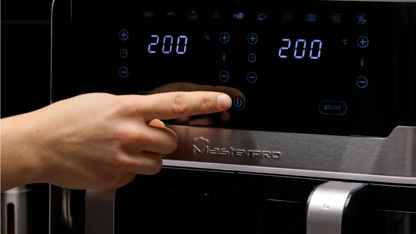 Esta freidora de aire, con dos cestas y capacidad de 9L, está tirada de precio y con envío gratis