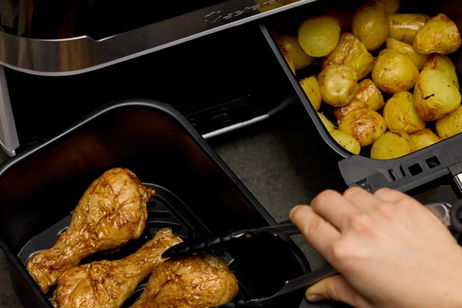 Esta freidora de aire, con dos cestas y capacidad de 9L, está tirada de precio y con envío gratis