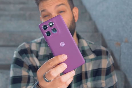 Hundimiento total de este Motorola Pro con diseño top, pantalla pOLED, gran batería y Android 16