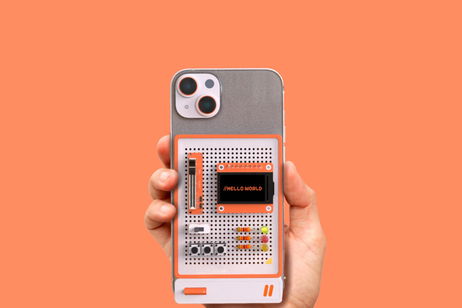 Este accesorio es el sueño de todo ingeniero: una placa magnética que se pega al móvil para diseñar circuitos en cualquier parte