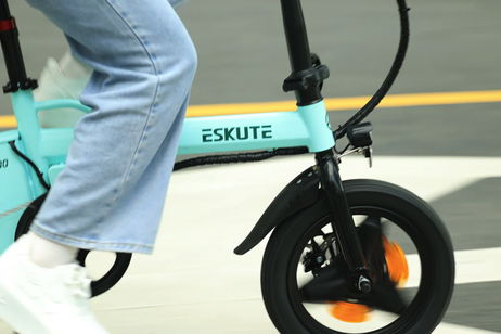 Desconocida, pero de calidad: esta barata bici eléctrica es un aciertazo por menos de 450 euros Desconocida, pero de calidad: esta barata bici eléctrica es un aciertazo por menos de 450 euros