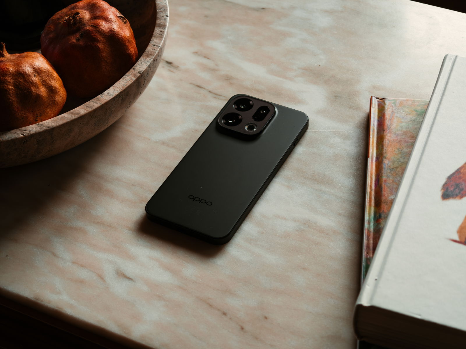 Parte trasera del OPPO Find X9 negro