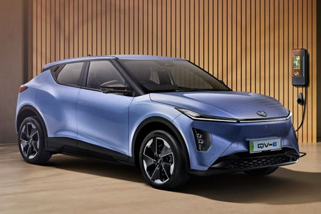 Cuesta 16.000 euros, pero tiene truco: el coche eléctrico que te obliga a pagar un alquiler de 9 años por su batería Cuesta 16.000 euros, pero tiene truco: el coche eléctrico que te obliga a pagar un alquiler de 9 años por su batería