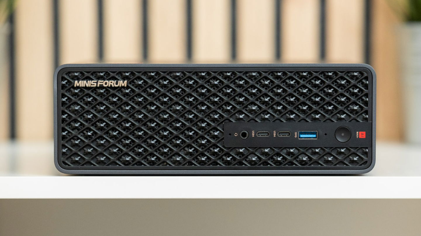 Parte frontal del Minisforum MS-S1 Max