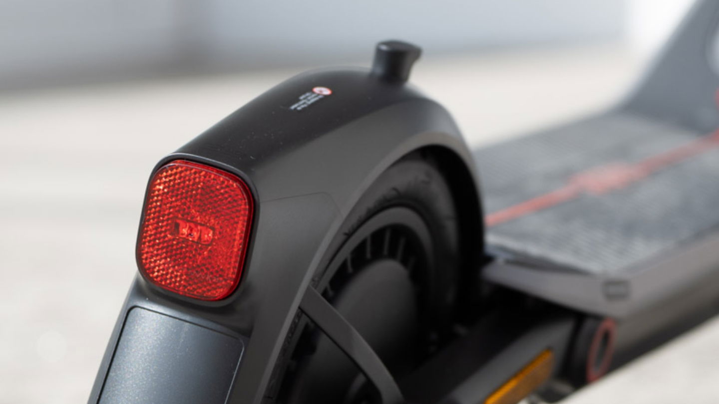 Segway Ninebot E3 Pro - rueda trasera - enganche