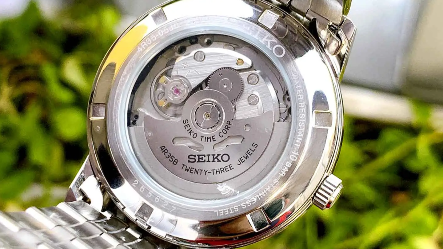 Seiko sorprende con esta oferta: reloj automático con movimiento a la vista, calibre 4R35 y 23 rubíes