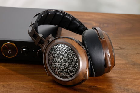 Se inspiran en las alas de una garza y usan tecnología aeroespacial: así son los auriculares más bonitos del año