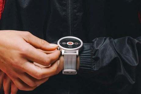 Este original reloj inteligente es una compra genial por solo 60 euros: tiene un diseño único en su especie, GPS y batería para 2 semanas