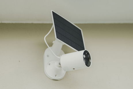 He probado la cámara solar para tu casa de 60 euros que desafía el 'impuesto revolucionario' de las demás He probado la cámara solar para tu casa de 60 euros que desafía el 'impuesto revolucionario' de las demás