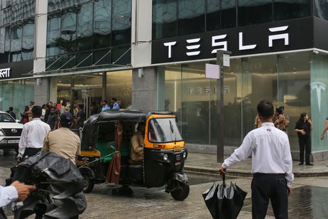 Tesla empezó a comercializar sus coches en el mayor mercado del mundo hace seis meses. Solo ha conseguido vender 100 coches