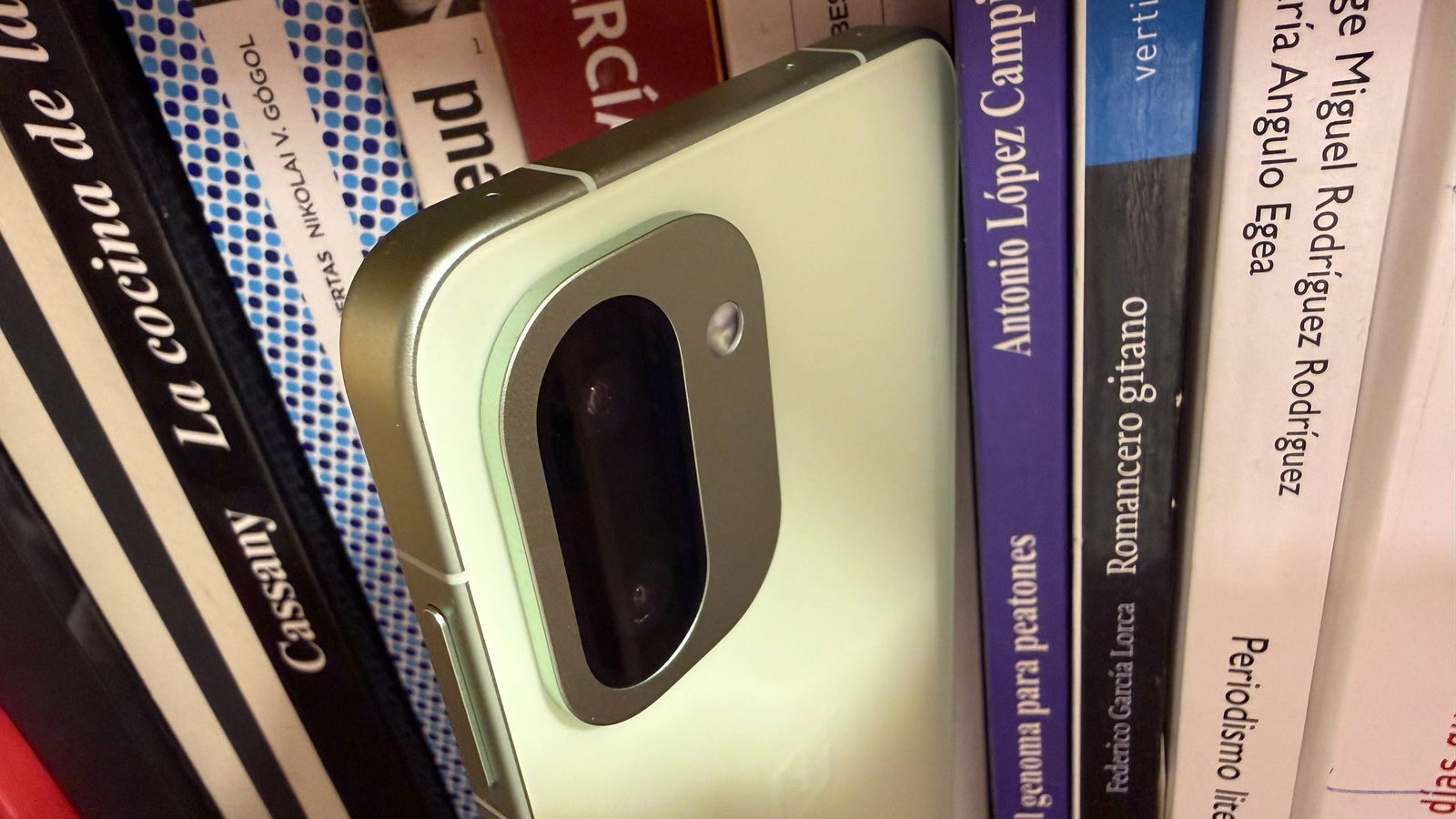 Análisis OnePlus 15R: el primer móvil con Snapdragon 8 Gen 5 brilla jugando pero no renuncia a lo demás