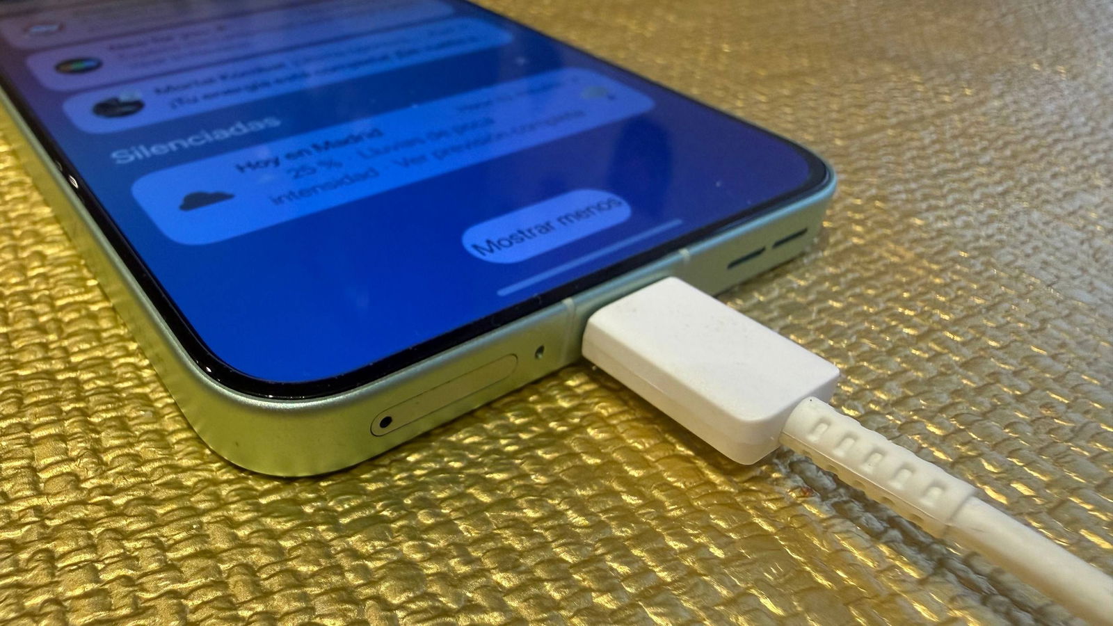 Análisis OnePlus 15R: el primer móvil con Snapdragon 8 Gen 5 brilla jugando pero no renuncia a lo demás