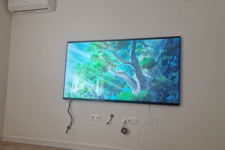 Si tienes espacio en tu salón tienes que aprovechar este chollazo: tele Samsung de 83 pulgadas y OLED por menos de 1800 euros