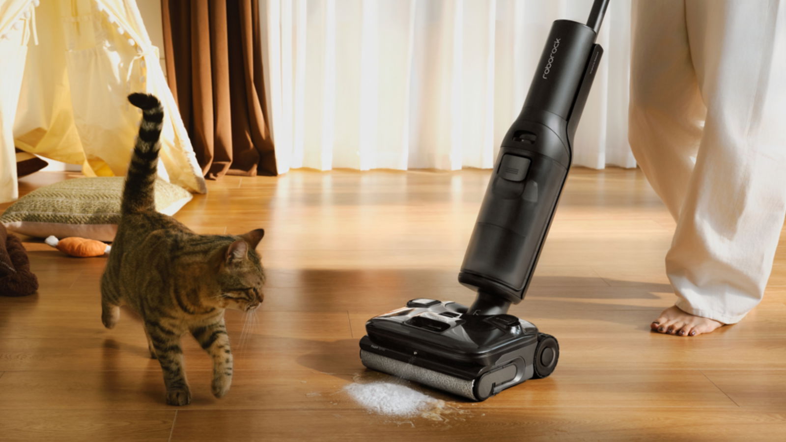 Aspirador fregona de Roborock con espuma