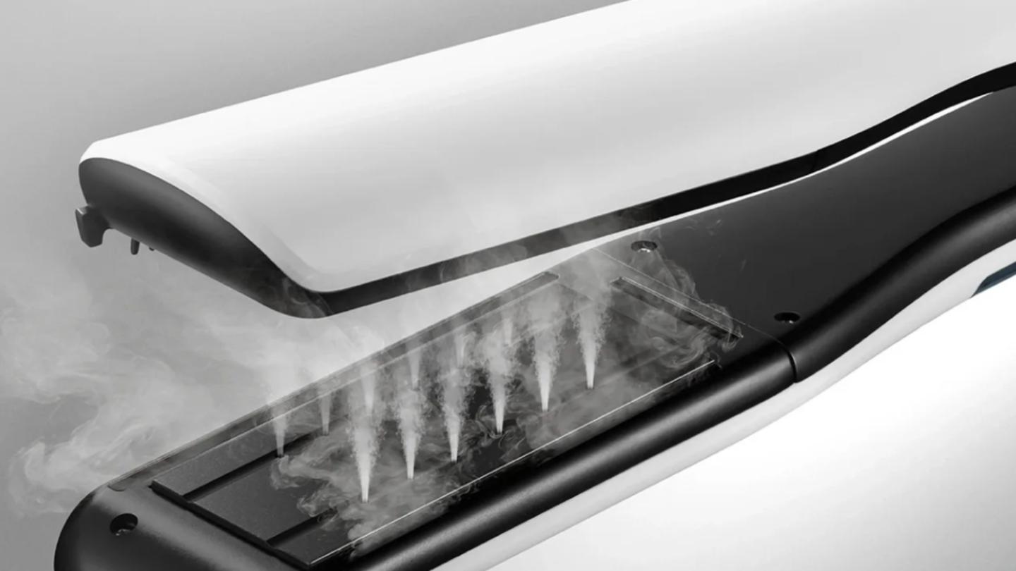 La plancha que rivaliza con un salón profesional: vapor, brillo y estilo por menos de 150 euros
