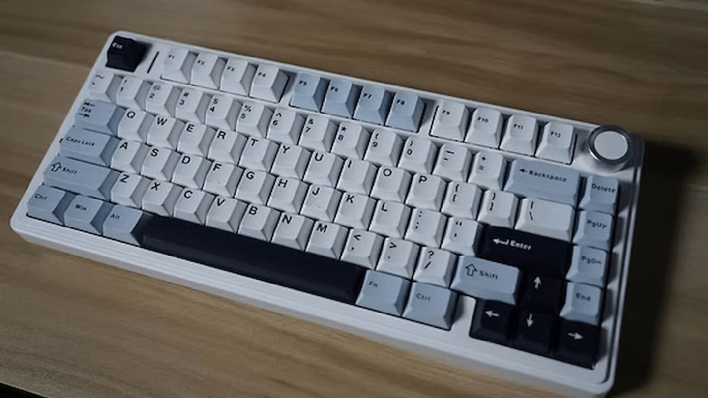 El EPOMAKER x AULA F75 es un modelo muy atractivo y que también está en oferta